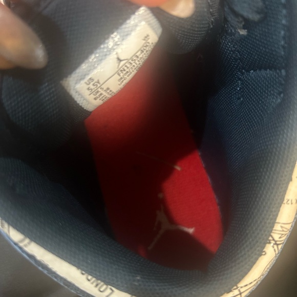 Big Boys Nike Jordan Shies Size 5.5 - Picture 8 of 9